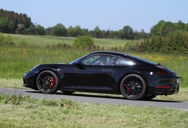 Porsche 992 Carrera 4S