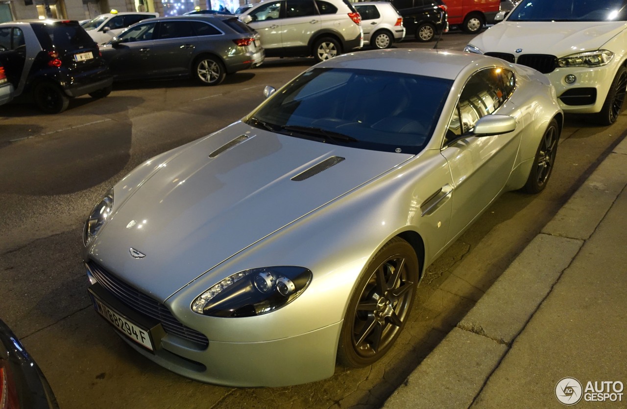 Aston Martin V8 Vantage