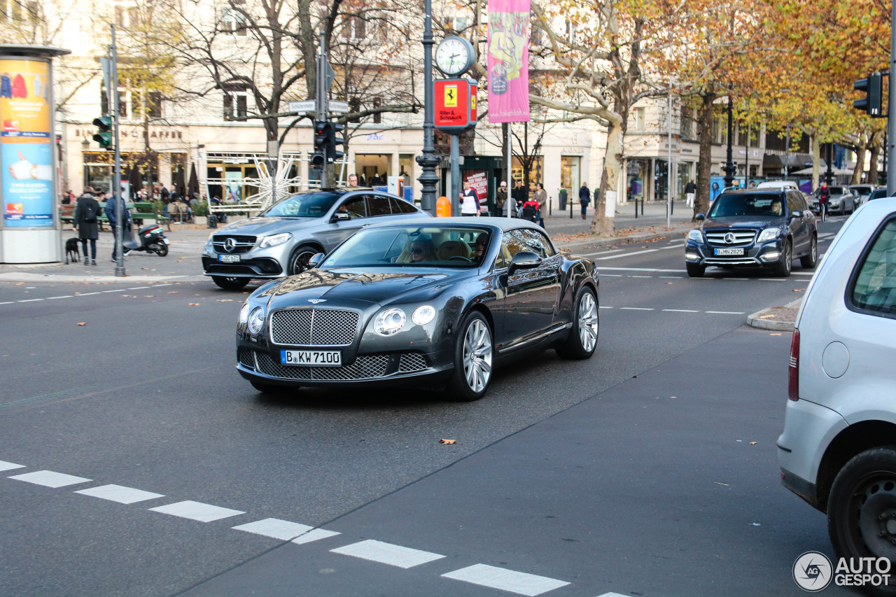 Bentley Continental GTC 2012