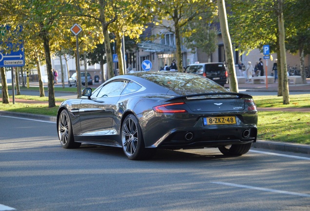 Aston Martin Vanquish 2013