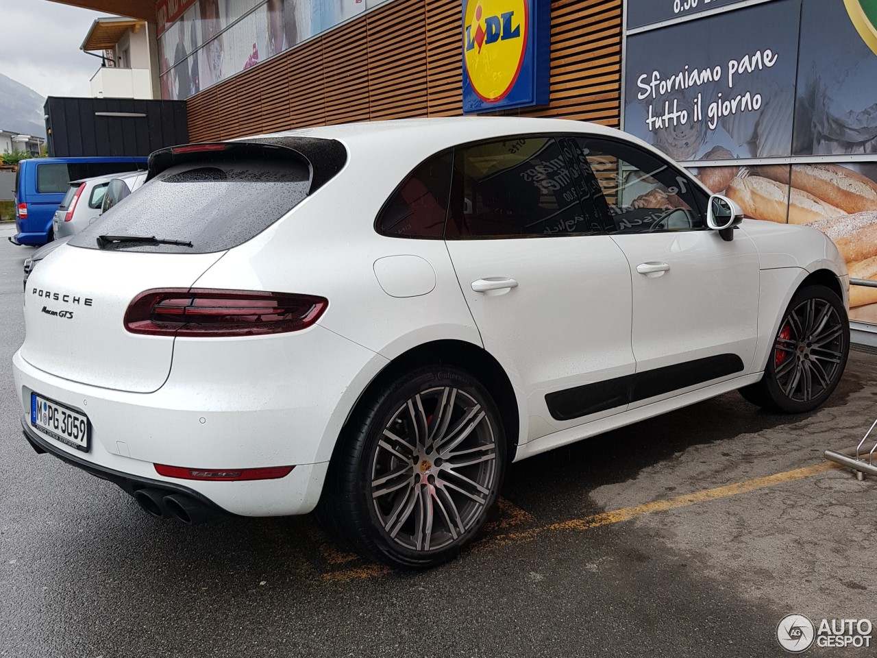 Porsche 95B Macan GTS