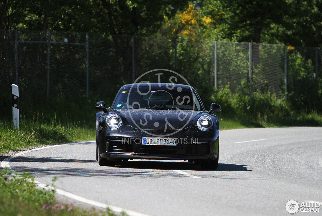 Porsche 992 Carrera 4S