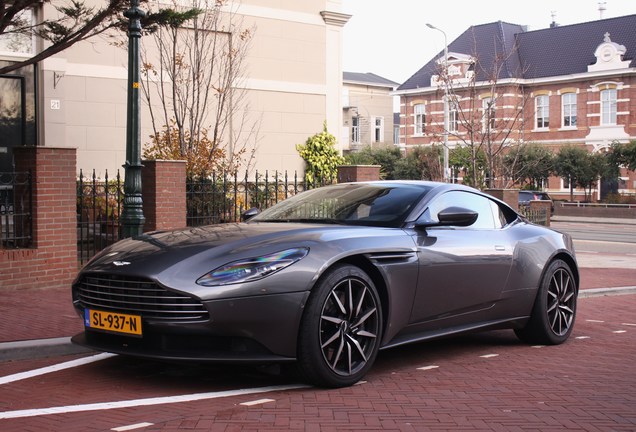 Aston Martin DB11 V8