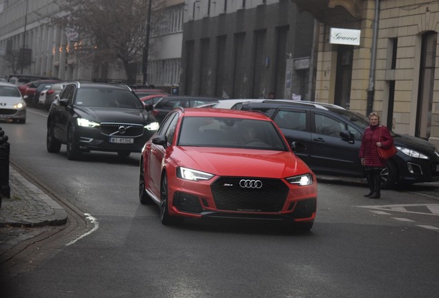 Audi RS4 Avant B9