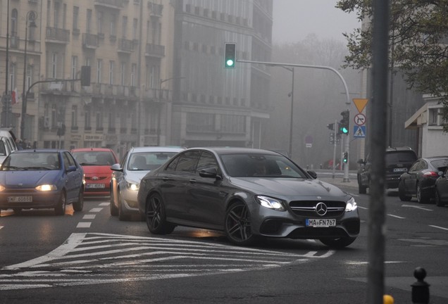 Mercedes-AMG E 63 S W213