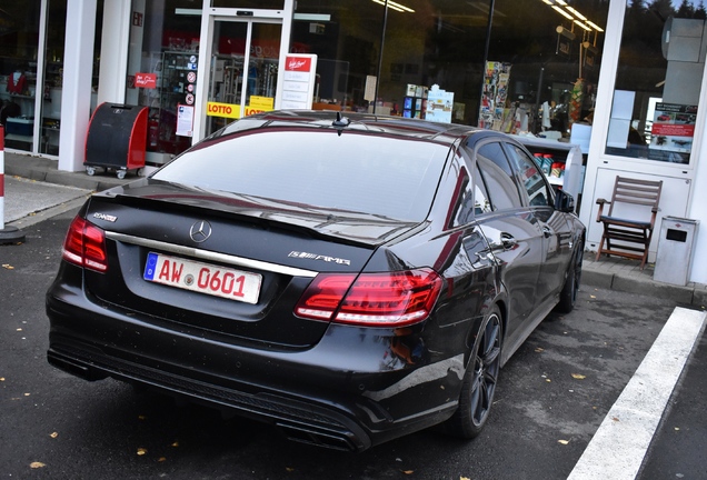 Mercedes-Benz Renntech E 63 AMG S W212