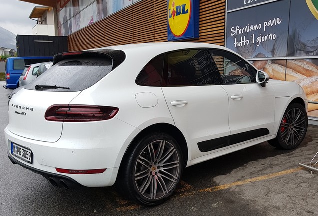 Porsche 95B Macan GTS