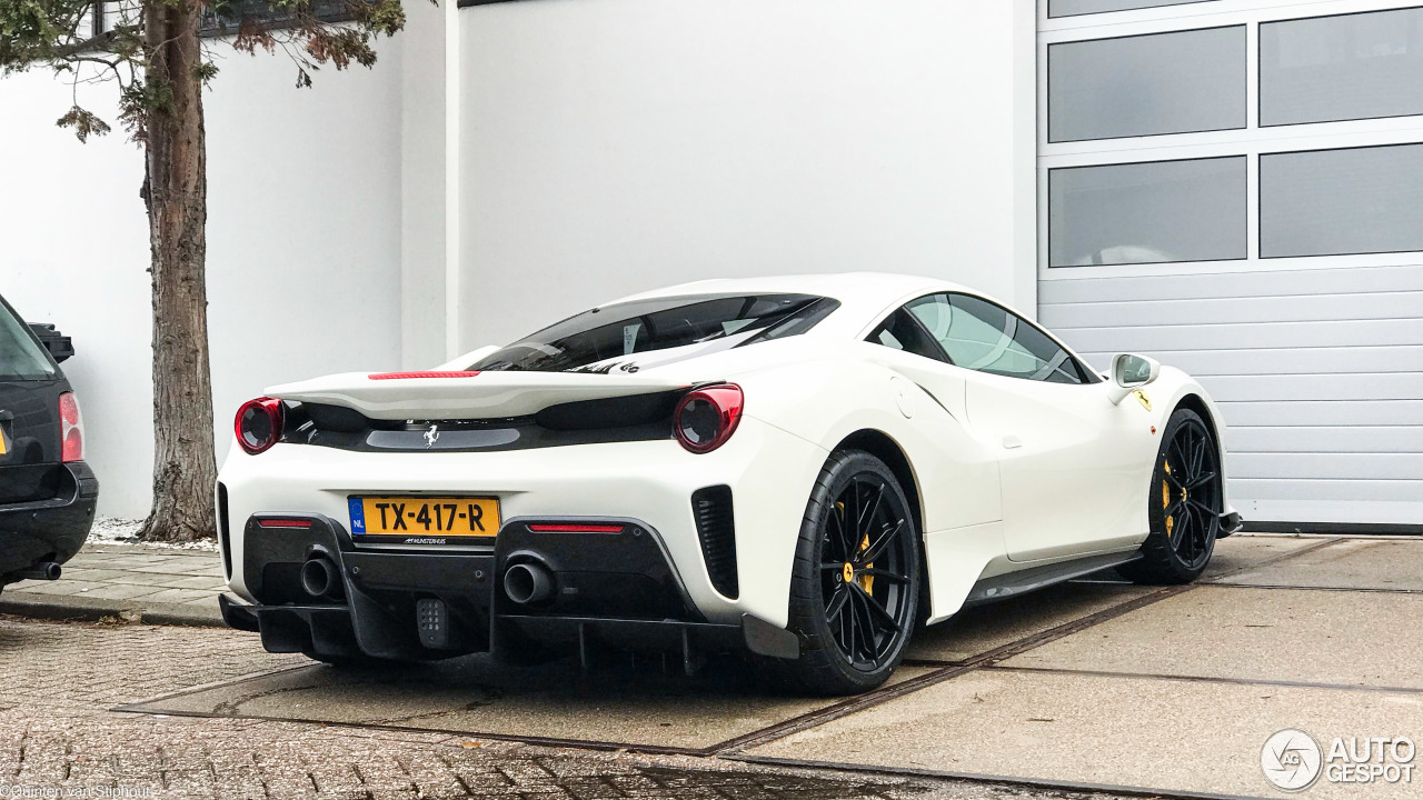 Ferrari 488 Pista