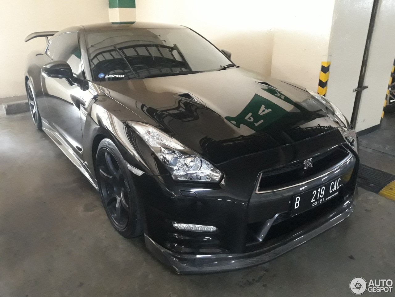 Nissan GT-R 2011