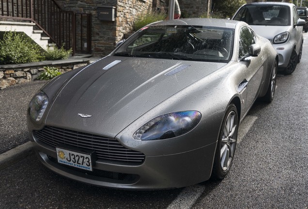 Aston Martin V8 Vantage