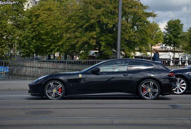 Ferrari GTC4Lusso