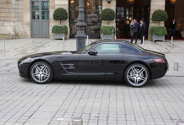 Mercedes-Benz SLS AMG