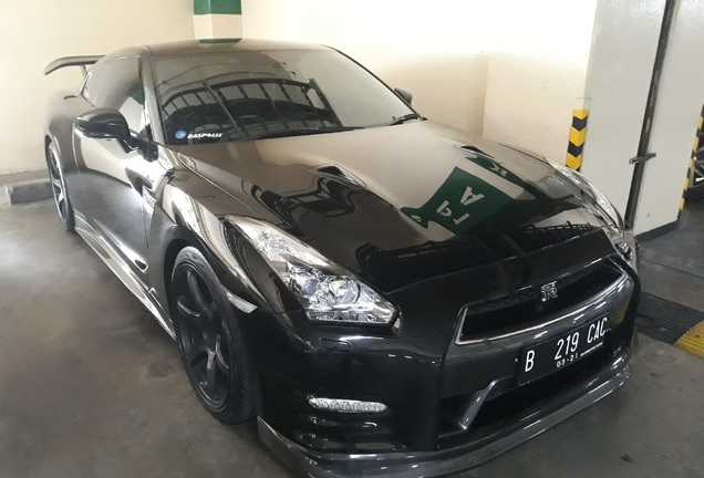 Nissan GT-R 2011