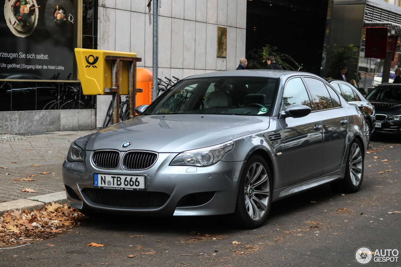 BMW M5 E60 2005 - 16 balandþio 2013 - Autogespot