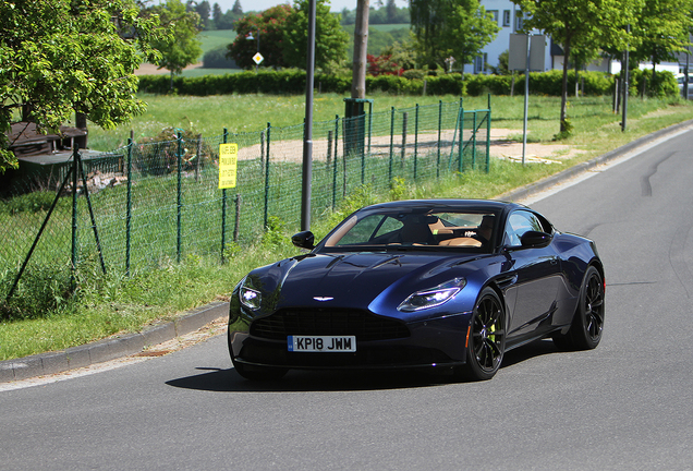 Aston Martin DB11 AMR