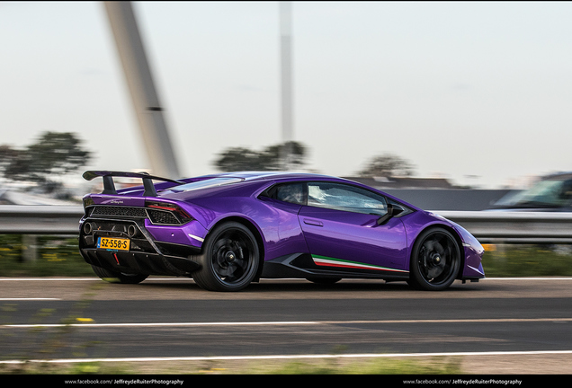 Lamborghini Huracán LP640-4 Performante