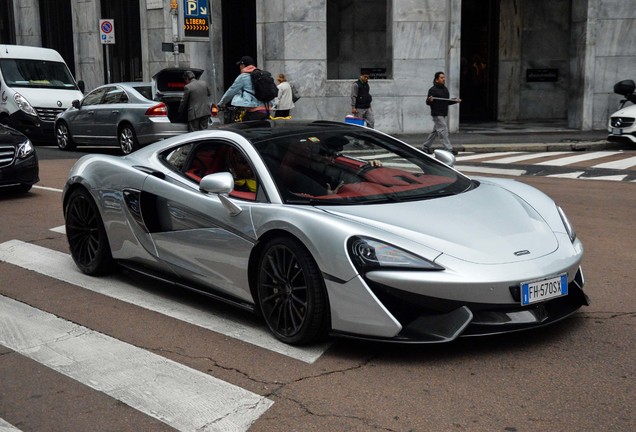 McLaren 570GT