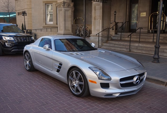 Mercedes-Benz SLS AMG