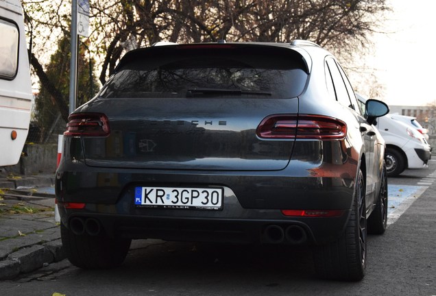 Porsche 95B Macan GTS