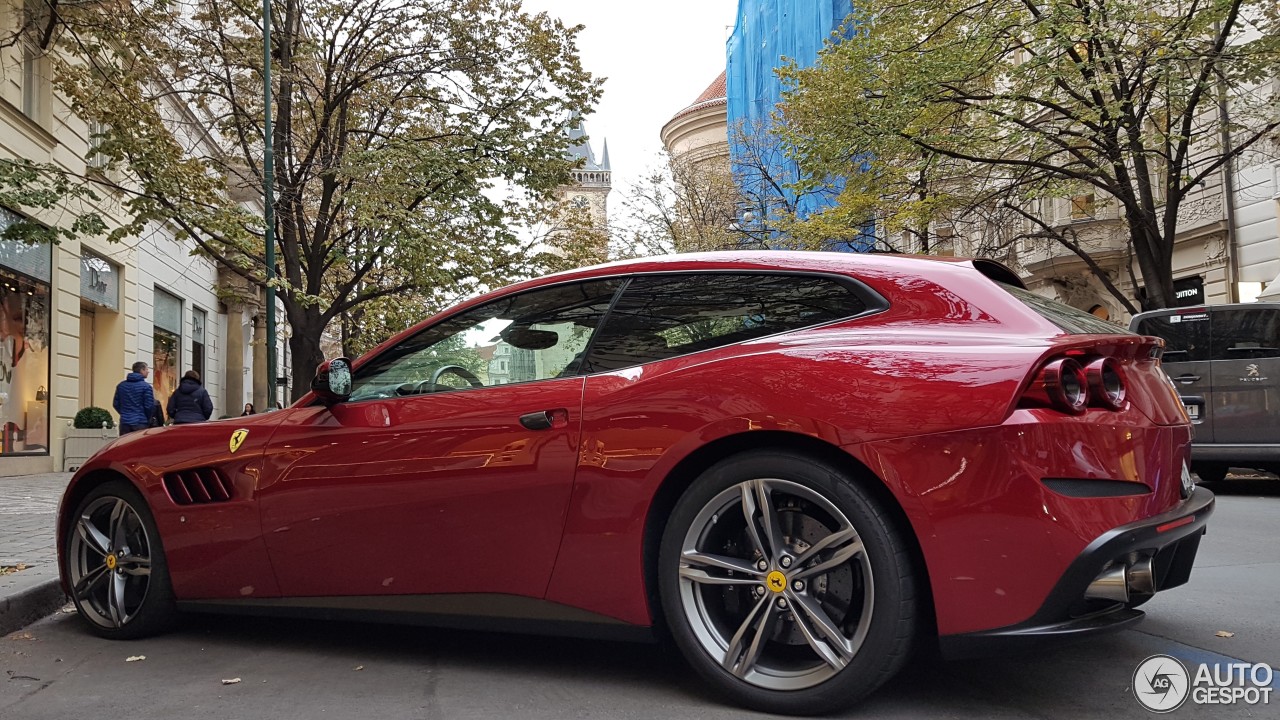 Ferrari GTC4Lusso