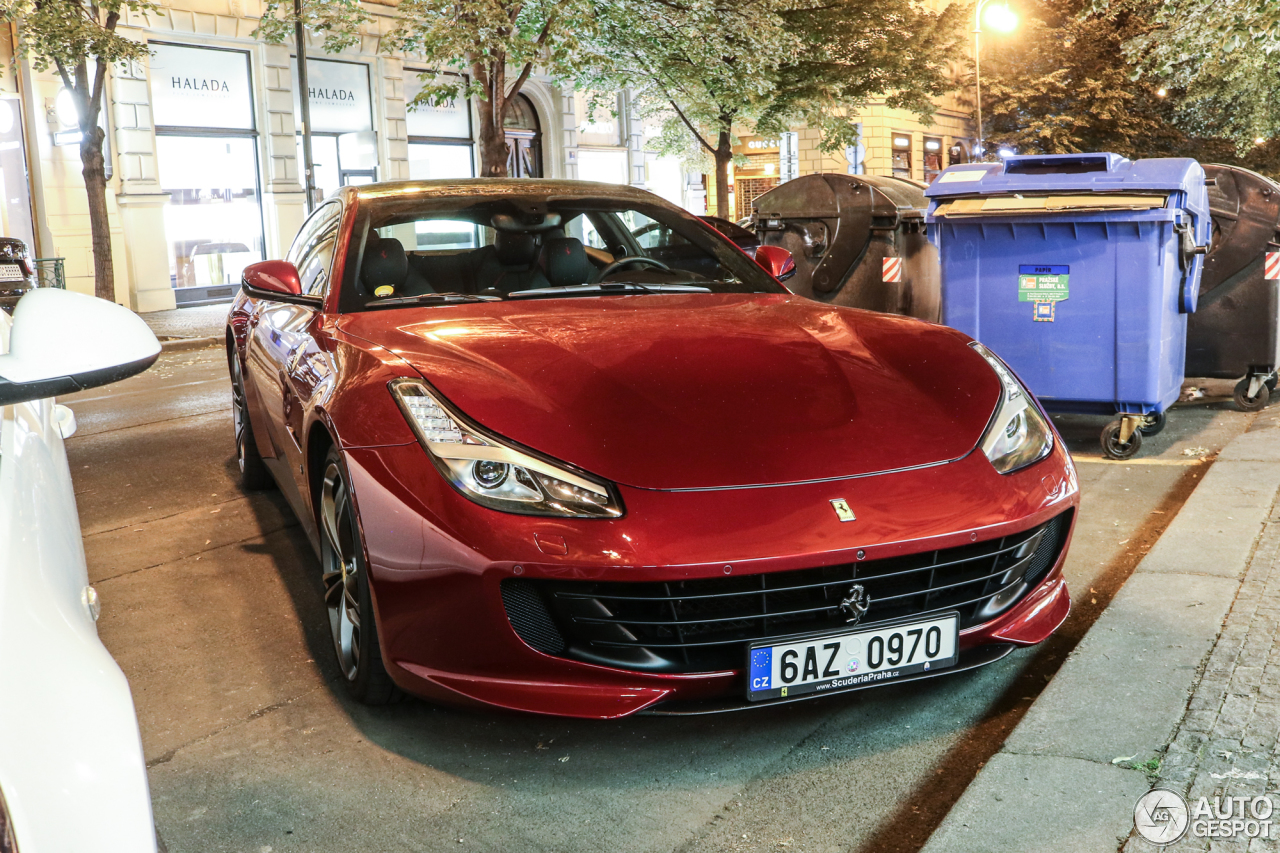 Ferrari GTC4Lusso