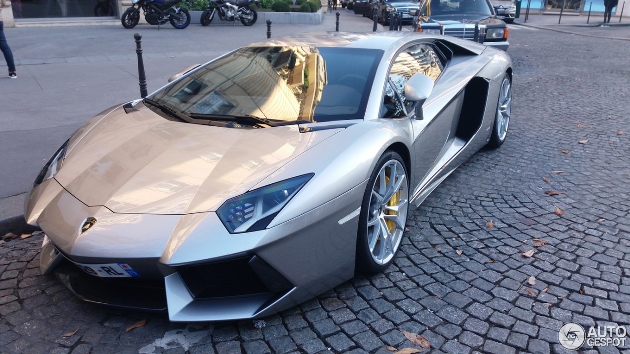 Lamborghini Aventador LP700-4