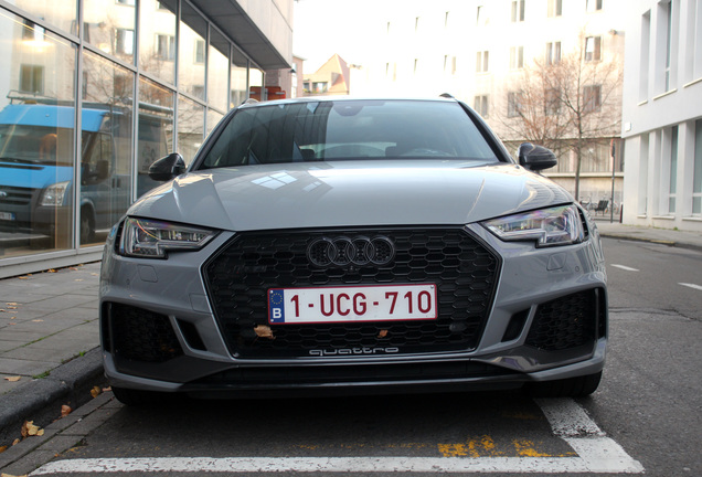 Audi RS4 Avant B9