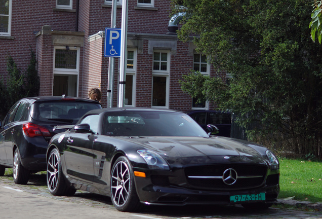 Mercedes-Benz SLS AMG GT Roadster Final Edition