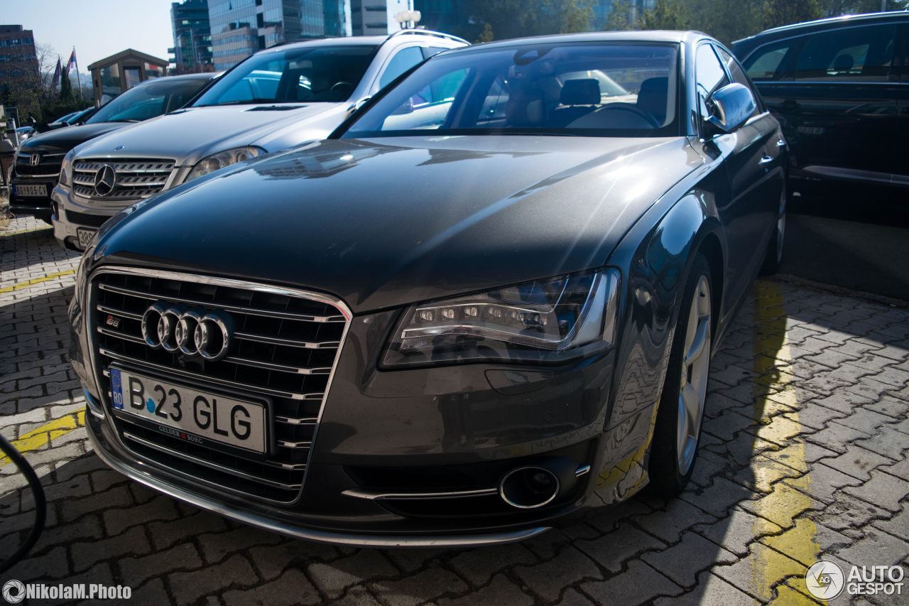 Audi S8 D4