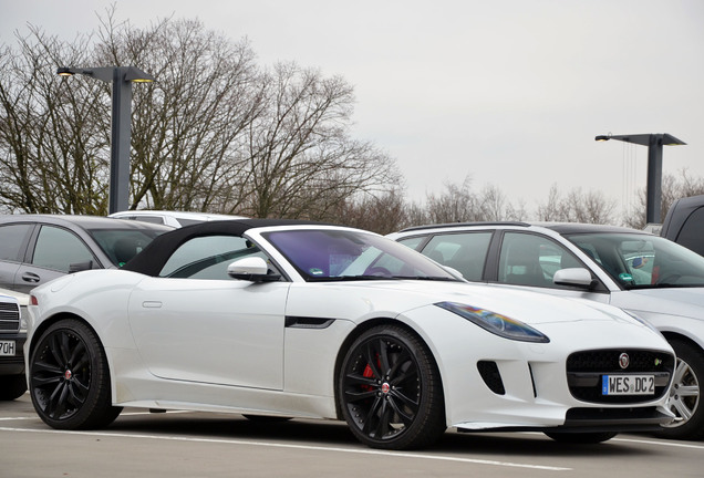 Jaguar F-TYPE R AWD Convertible