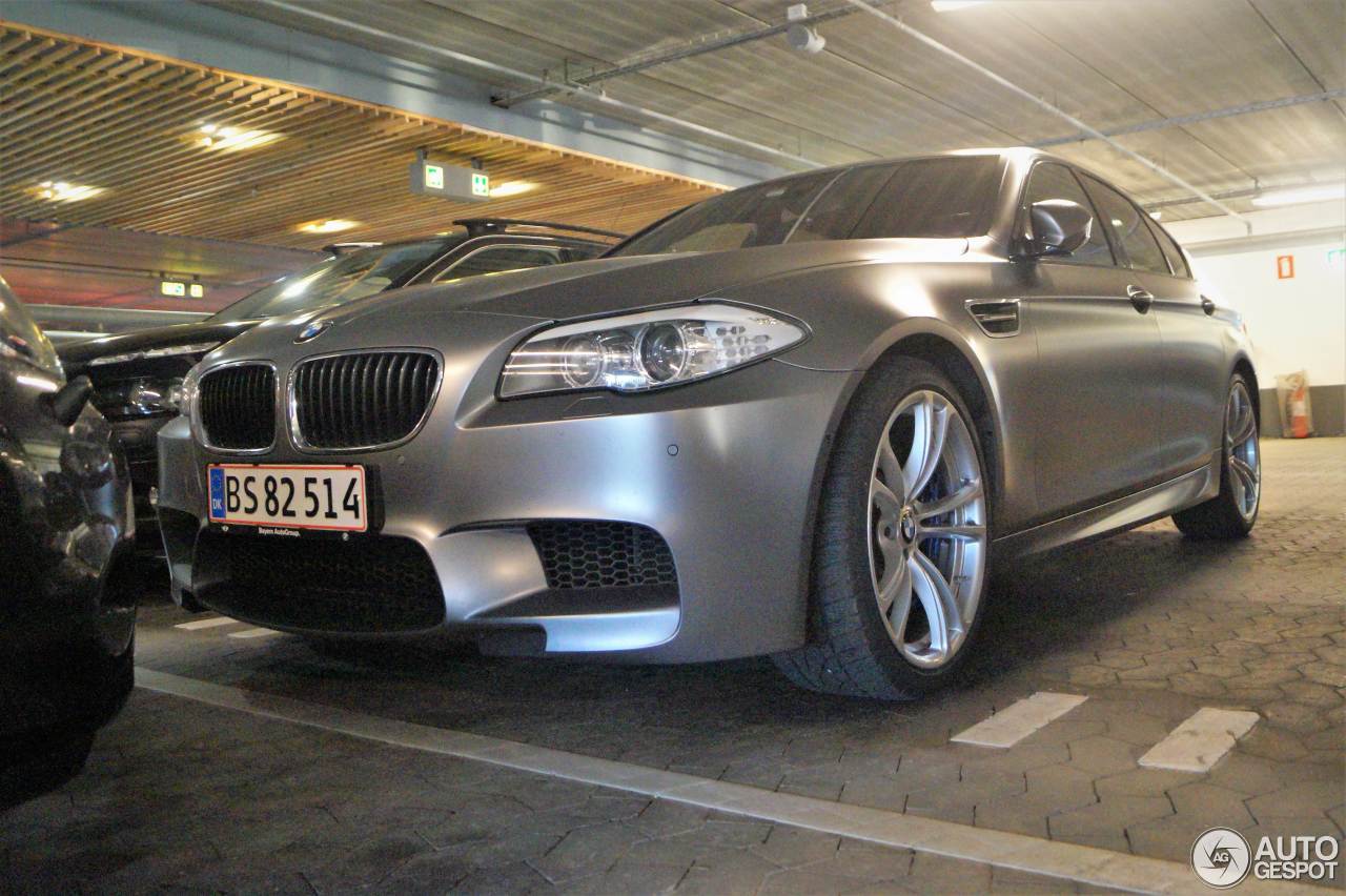 BMW M5 F10 2011