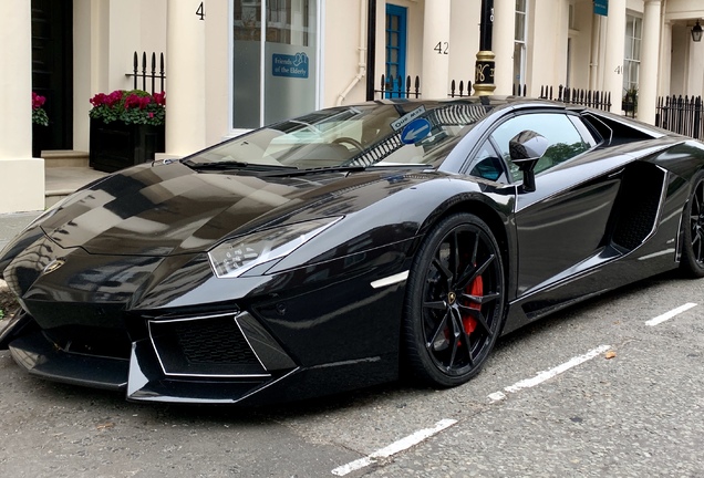 Lamborghini Aventador LP700-4 Roadster