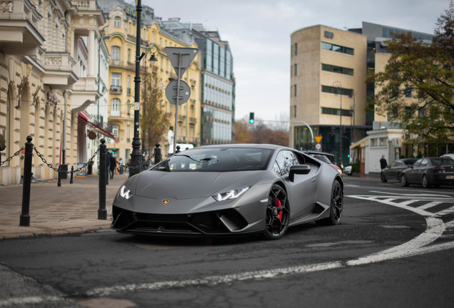 Lamborghini Huracán LP640-4 Performante