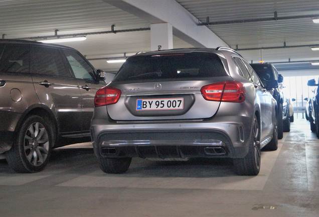 Mercedes-Benz GLA 45 AMG X156