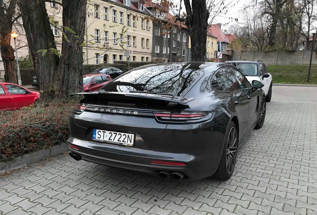 Porsche 971 Panamera Turbo