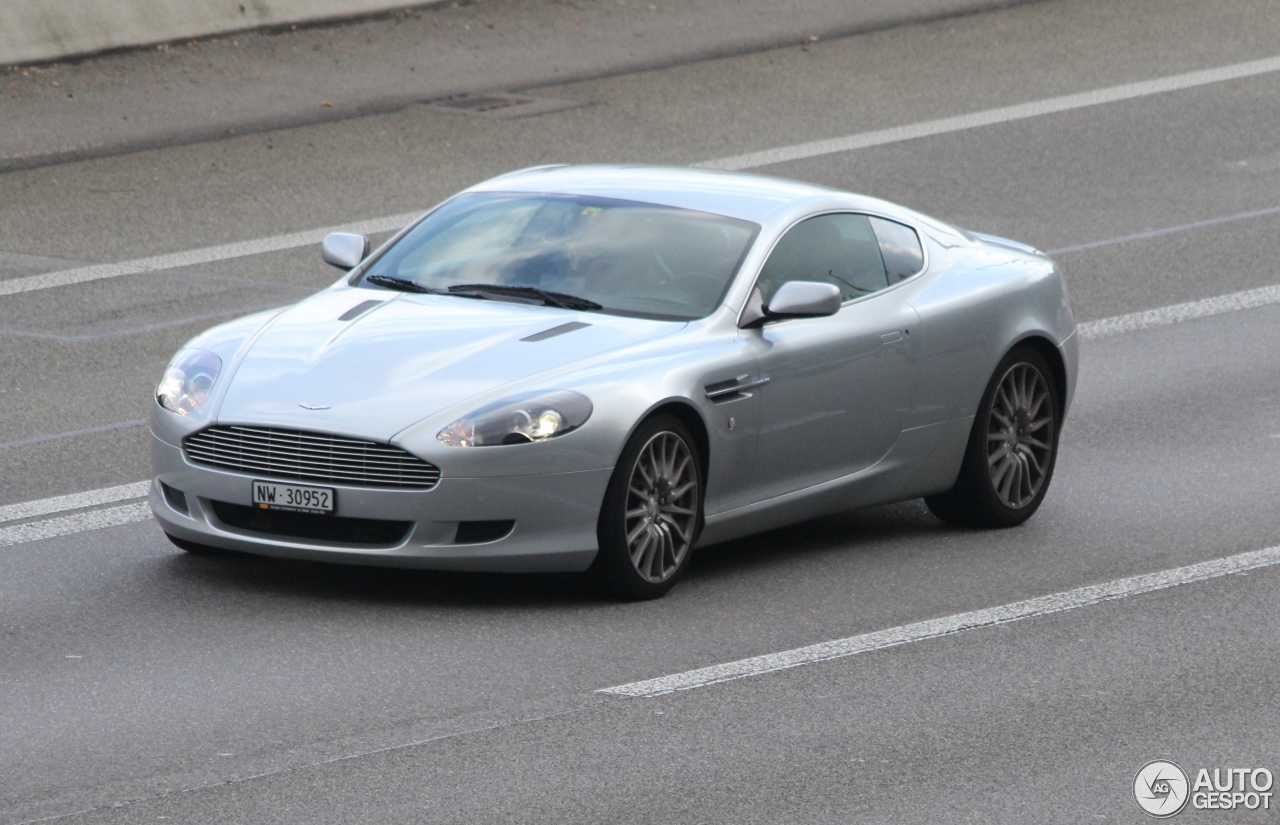 Aston Martin DB9