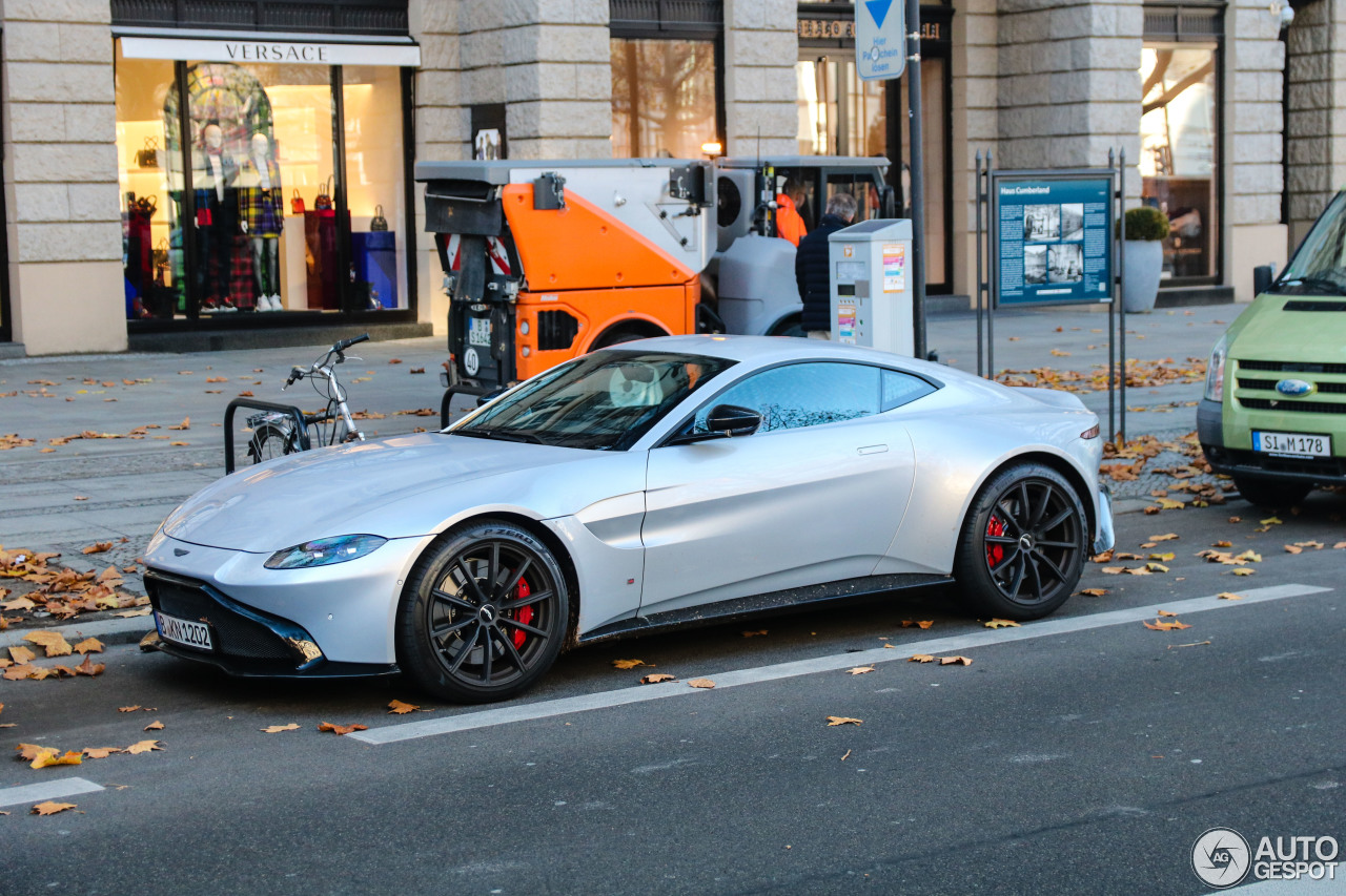 Aston Martin V8 Vantage 2018