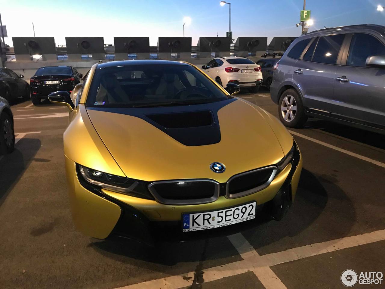 BMW i8 Protonic Frozen Yellow Edition