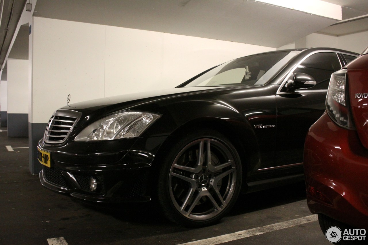 Mercedes-Benz S 65 AMG V221