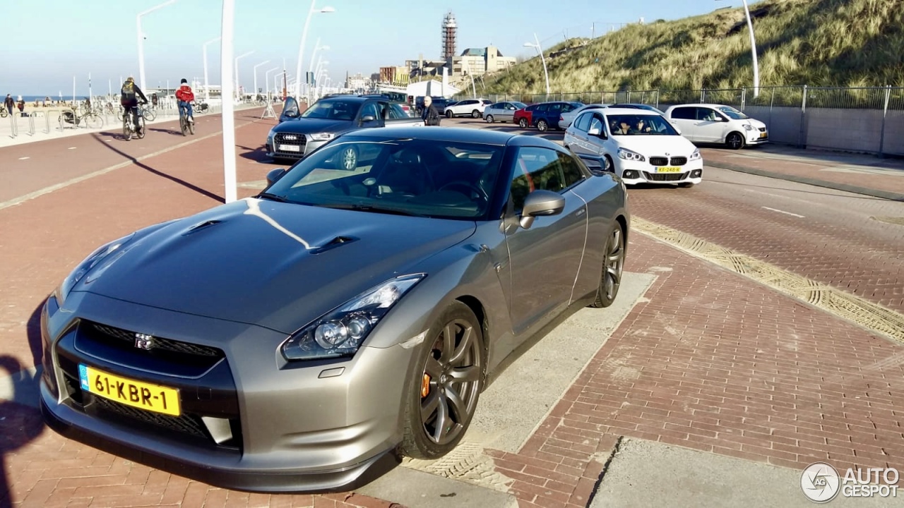 Nissan GT-R