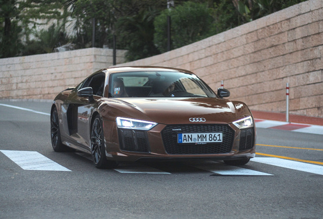 Audi R8 V10 Plus 2015