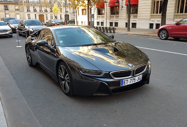 BMW i8