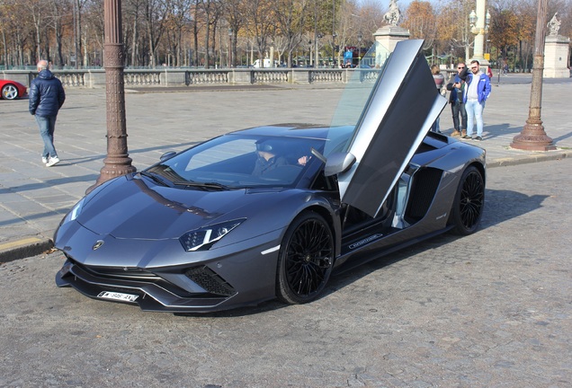 Lamborghini Aventador S LP740-4