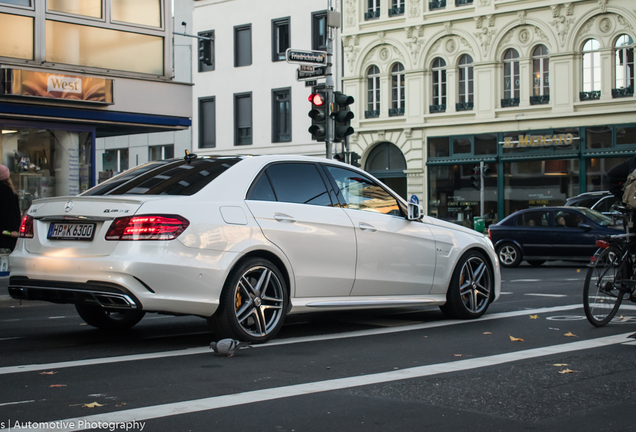 Mercedes-Benz E 63 AMG S W212