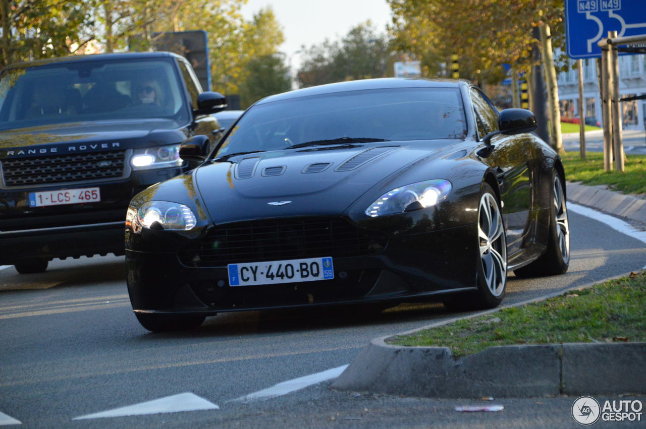 Aston Martin V12 Vantage