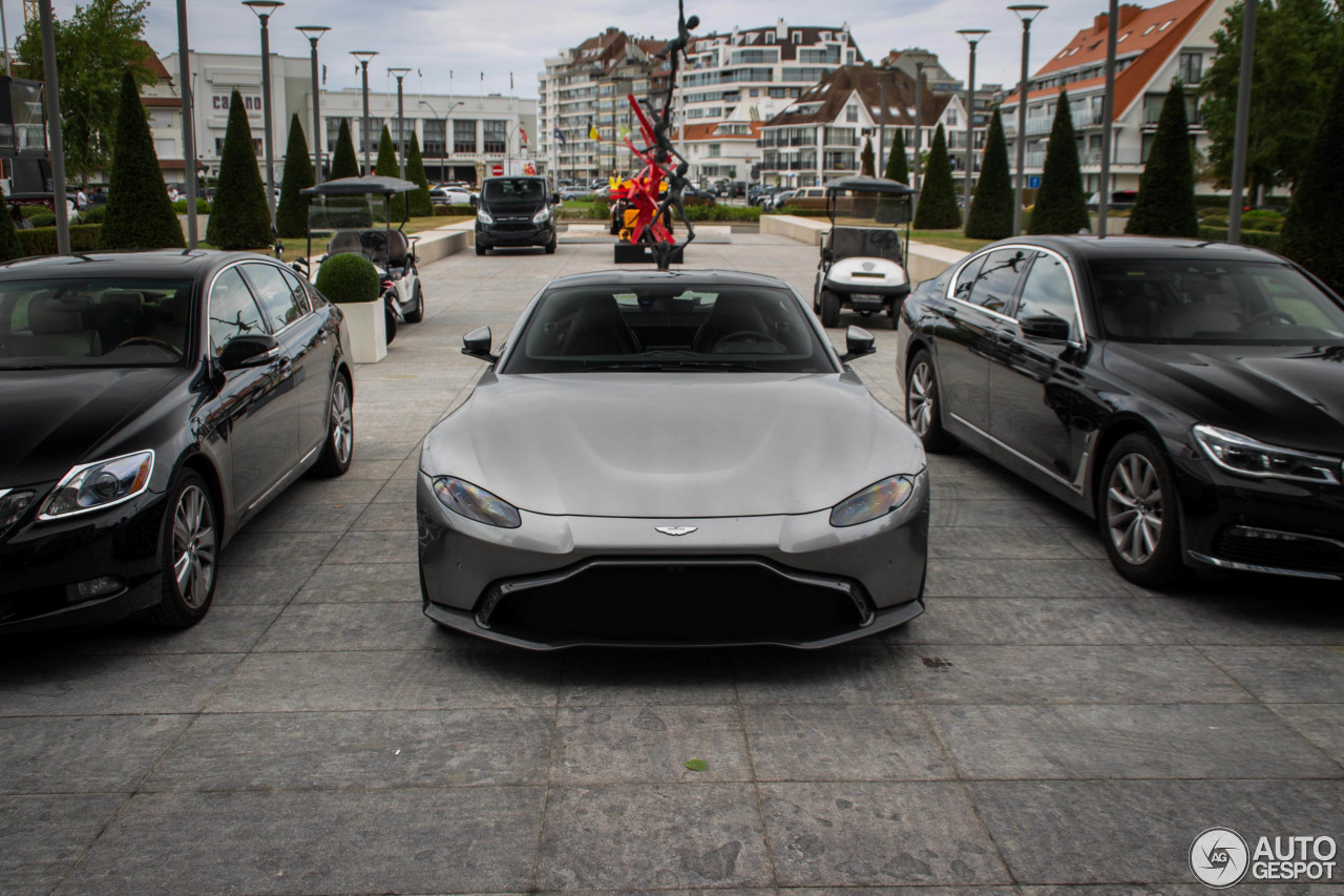 Aston Martin V8 Vantage 2018