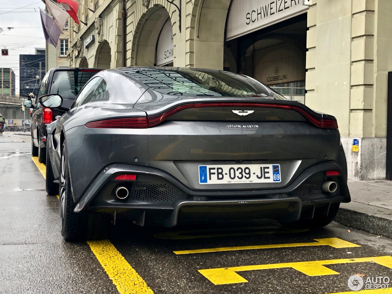 Aston Martin V8 Vantage 2018