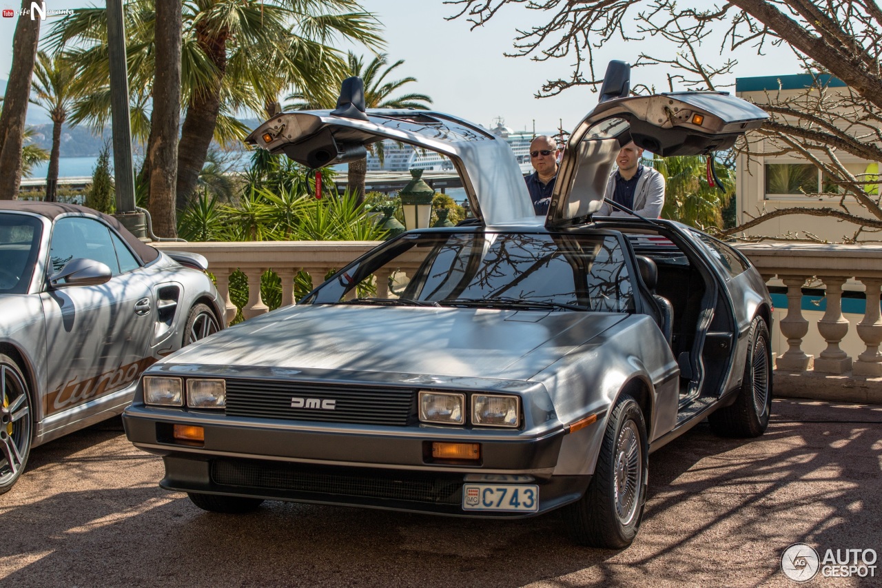 DeLorean DMC-12