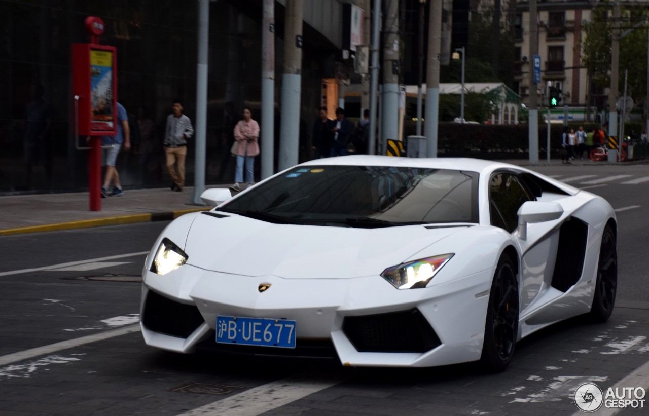 Lamborghini Aventador LP700-4