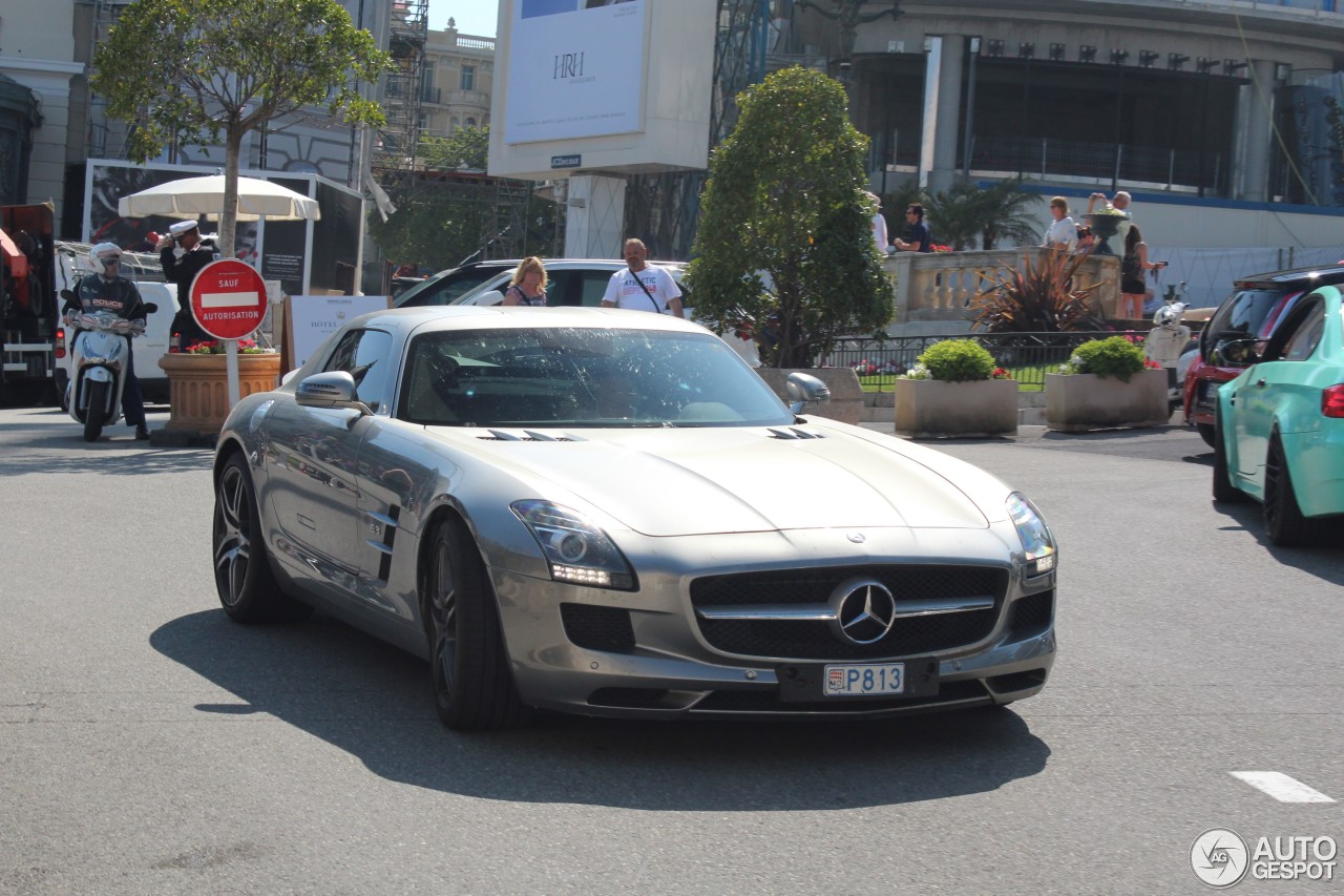 Mercedes-Benz SLS AMG